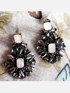 Hematite Smoke Opaline Rhinestone Pierced Earrings Antique Brass Setting NWOT